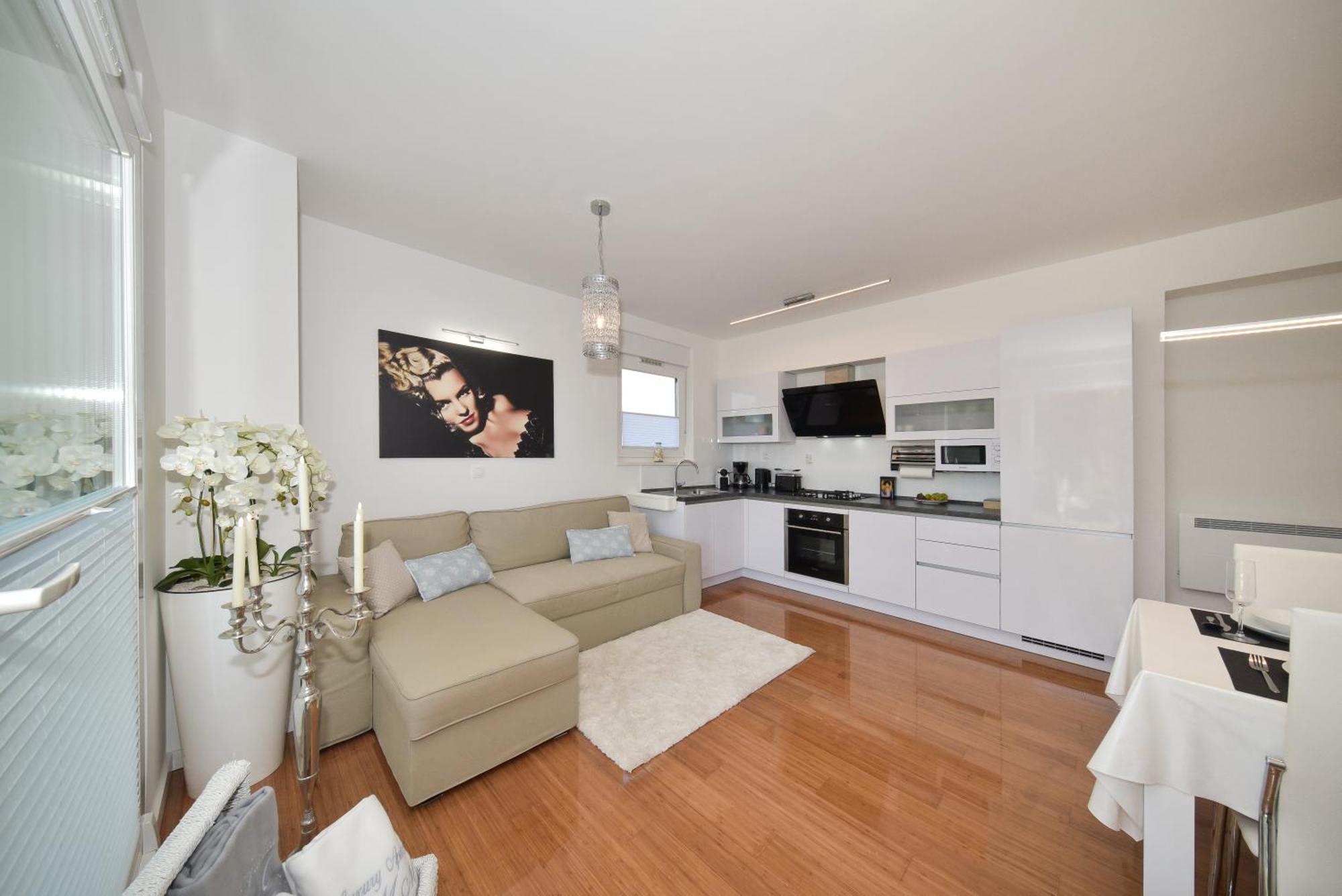 Mm Luxury Apartments Gold & Rubin زادار الغرفة الصورة
